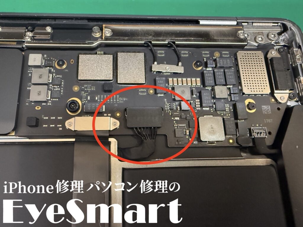 MacBook Air 2020 M1 バッテリーコネクタ